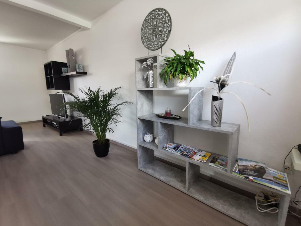 Ferienwohnung Bei Schwarzkopf Nordenham Exterior foto